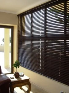 Wood-venetian-blinds