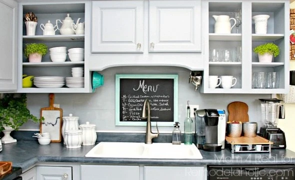 Peel-and-Stick-Vinyl-DIY-Backsplash